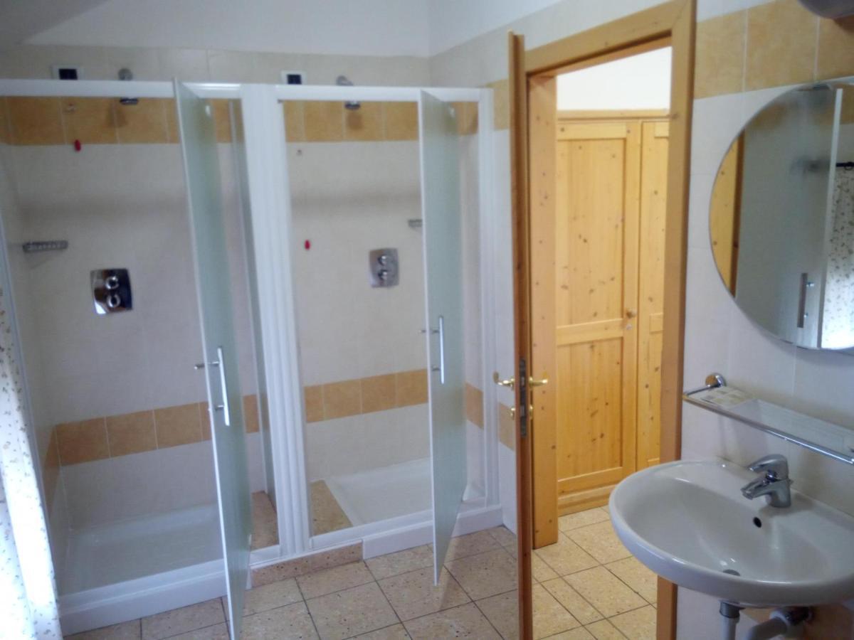 Taxus Hostel Pieve Tesino Luaran gambar